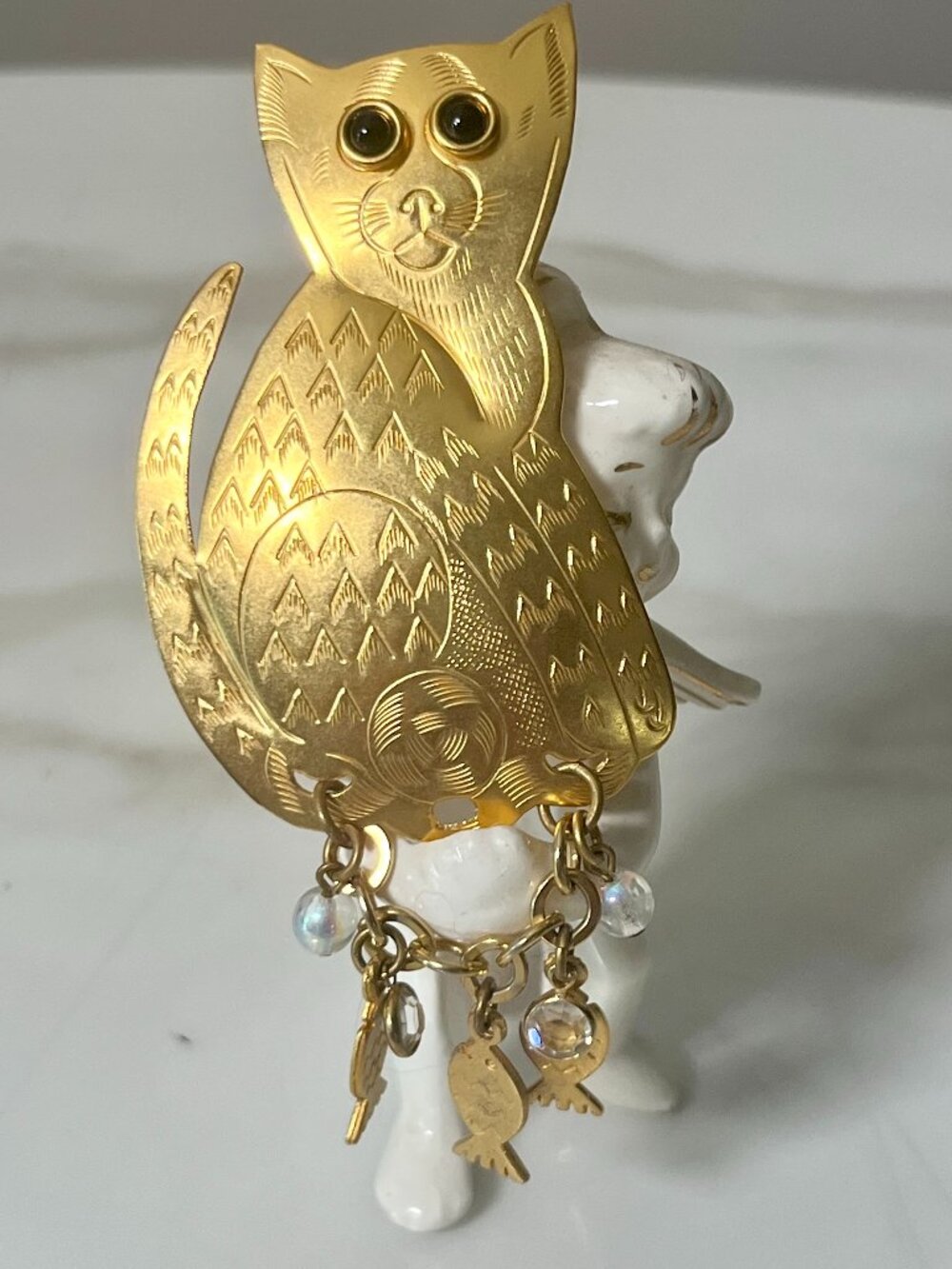Vintage Gold Tone Cat Brooch Dangling Fish Crystal Charms 1980s